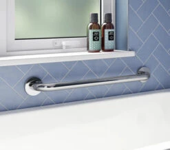 Croydex 600mm Stainless Steel Straight Grab Bar 20 Croydex 600mm Stainless Steel Straight Grab Bar -Shower Room M700 2022 9 29 7 49 11 704