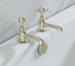 Heritage Dawlish Pair Of Bath Pillar Taps